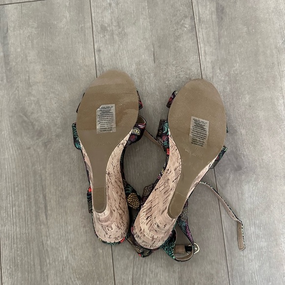 Gorgeous Pineapple Fruits Wedge Cork Strappy Open Toe Black Sandals Heels size 9 - Picture 13 of 16